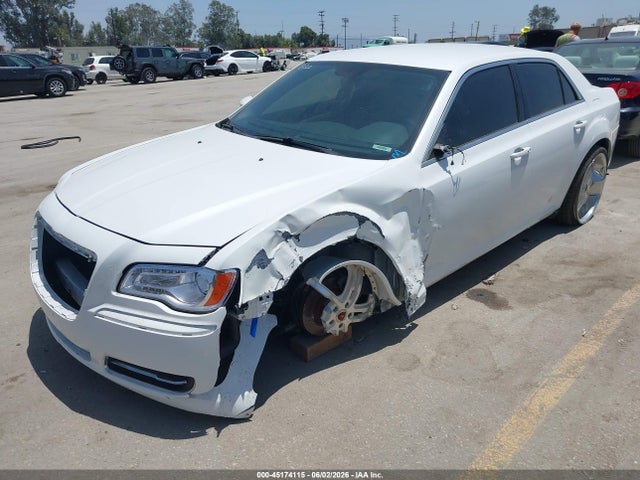 Продажа на аукционе авто 2013 Chrysler 300 Motown, vin: 2C3CCAAG7DH553000, номер лота: 45174115