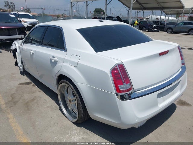 Продажа на аукционе авто 2013 Chrysler 300 Motown, vin: 2C3CCAAG7DH553000, номер лота: 45174115