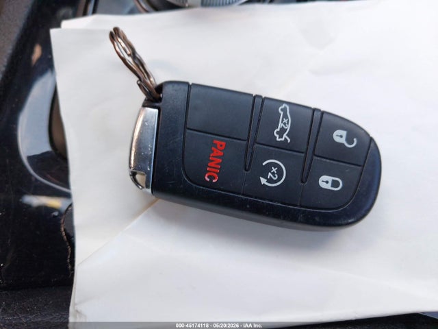 45174118 :رقم المزاد ، 2C3CCAGG7KH538324 vin ، 2019 Chrysler 300 300s Awd مزاد بيع