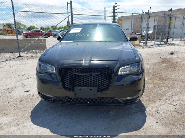 45174118 :رقم المزاد ، 2C3CCAGG7KH538324 vin ، 2019 Chrysler 300 300s Awd مزاد بيع