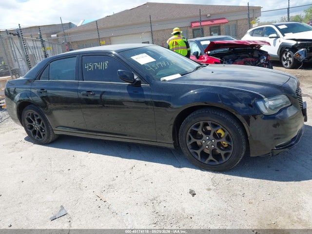 45174118 :رقم المزاد ، 2C3CCAGG7KH538324 vin ، 2019 Chrysler 300 300s Awd مزاد بيع
