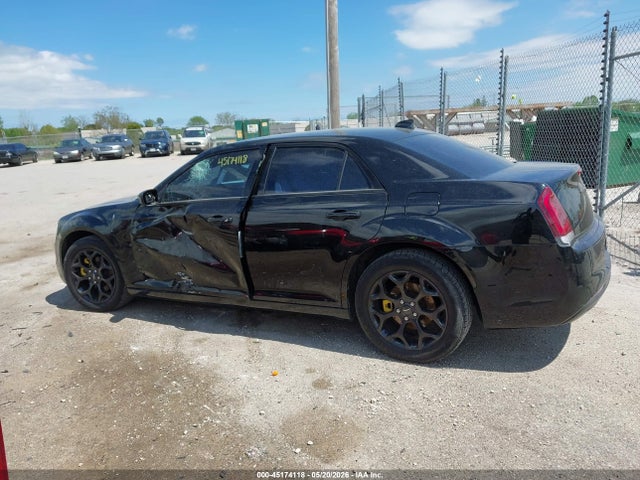 45174118 :رقم المزاد ، 2C3CCAGG7KH538324 vin ، 2019 Chrysler 300 300s Awd مزاد بيع