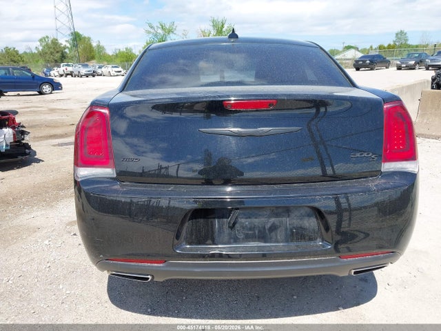 45174118 :رقم المزاد ، 2C3CCAGG7KH538324 vin ، 2019 Chrysler 300 300s Awd مزاد بيع
