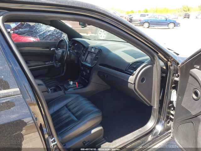 45174118 :رقم المزاد ، 2C3CCAGG7KH538324 vin ، 2019 Chrysler 300 300s Awd مزاد بيع