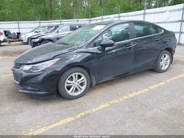 Chevrolet Cruze Lt Auto 2017 1G1BE5SM7H7168107 Image 2