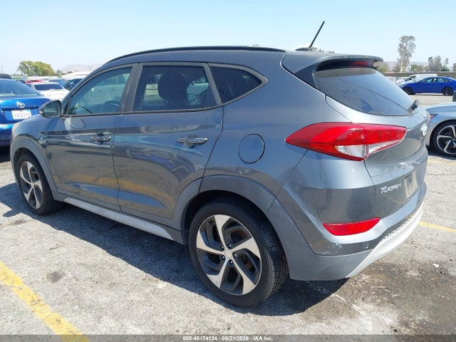 45174134 :رقم المزاد ، KM8J33A20HU562008 vin ، 2017 Hyundai Tucson Value مزاد بيع