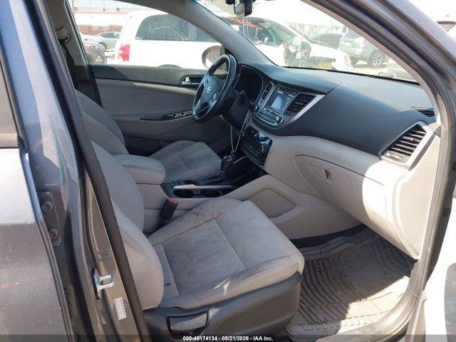 45174134 :رقم المزاد ، KM8J33A20HU562008 vin ، 2017 Hyundai Tucson Value مزاد بيع