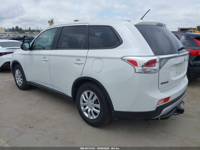 45174151 :رقم المزاد ، JA4AD2A32FZ008533 vin ، 2015 Mitsubishi Outlander Es مزاد بيع