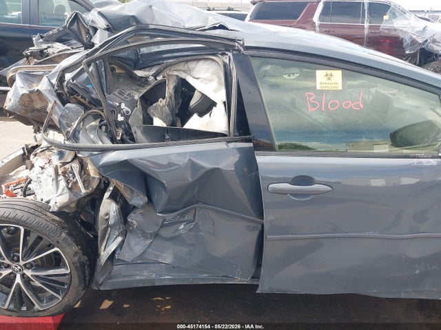 Toyota Prius Xle Awd-e 2024 JTDADABU6R3022899 Image 13