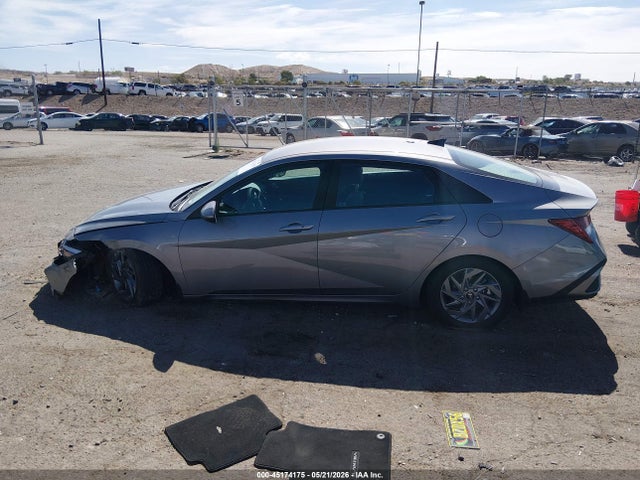 KMHLM4DJ8RU110159 Hyundai Elantra Hybrid Blue