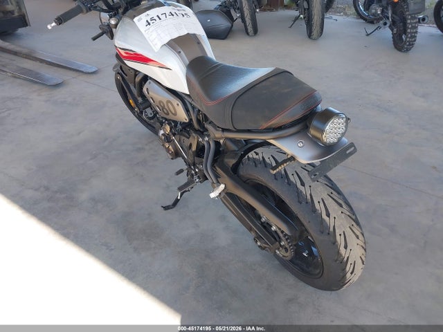 2019 Yamaha Xsr700 მანქანა იყიდება აუქციონზე, vin: JYARM21E1KA001040, აუქციონის ნომერი: 45174195