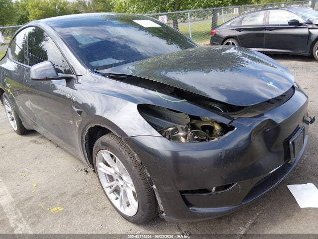 Auction sale of the 2024 Tesla Model Y, vin: 7SAYGDEDXRF016693, lot number: 45174204