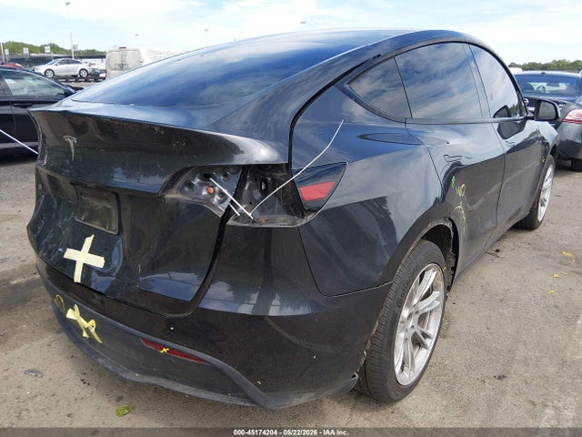 Auction sale of the 2024 Tesla Model Y, vin: 7SAYGDEDXRF016693, lot number: 45174204