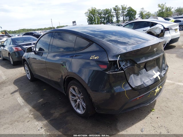 Auction sale of the 2024 Tesla Model Y, vin: 7SAYGDEDXRF016693, lot number: 45174204