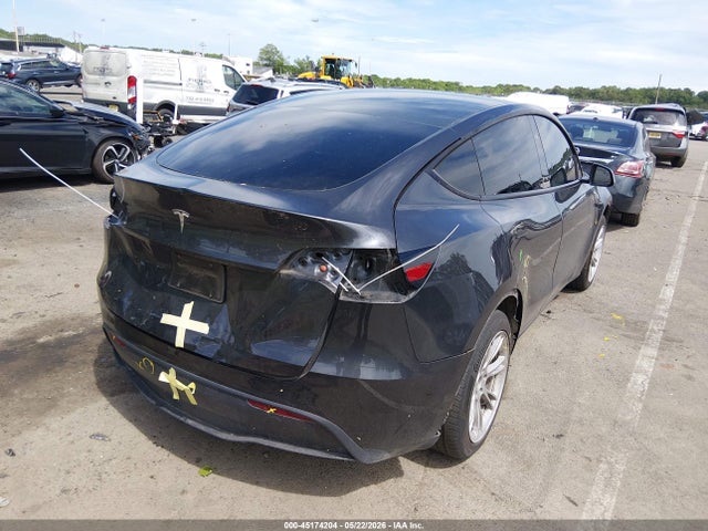 Auction sale of the 2024 Tesla Model Y, vin: 7SAYGDEDXRF016693, lot number: 45174204