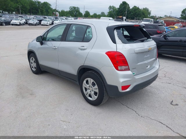 Chevrolet TRAX LS 2017 3GNCJKSB3HL289045 Image 3