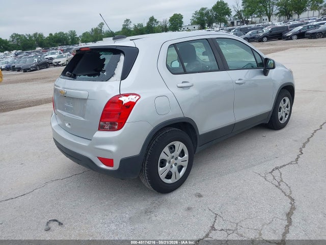 Chevrolet TRAX LS 2017 3GNCJKSB3HL289045 Image 4