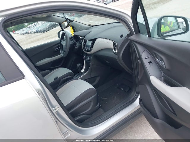 Chevrolet TRAX LS 2017 3GNCJKSB3HL289045 Image 5