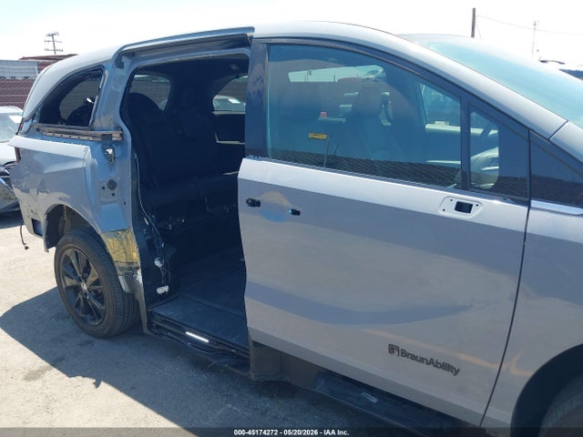 Продажа на аукционе авто 2023 Honda Odyssey Sport, vin: 5FNRL6H72PB022368, номер лота: 45174272
