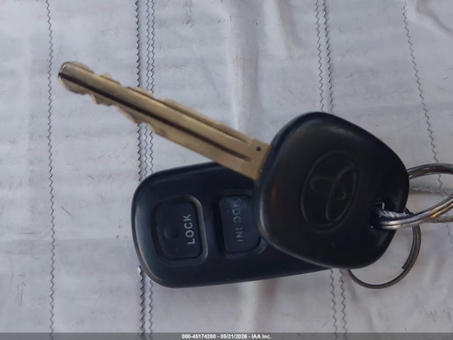 45174280 :رقم المزاد ، 2T1KR32E17C668995 vin ، 2007 Toyota Matrix Xr مزاد بيع