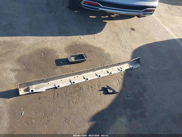 45174280 :رقم المزاد ، 2T1KR32E17C668995 vin ، 2007 Toyota Matrix Xr مزاد بيع
