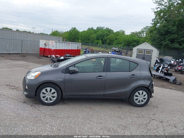 JTDKDTB36E1567692 Toyota Prius C Two