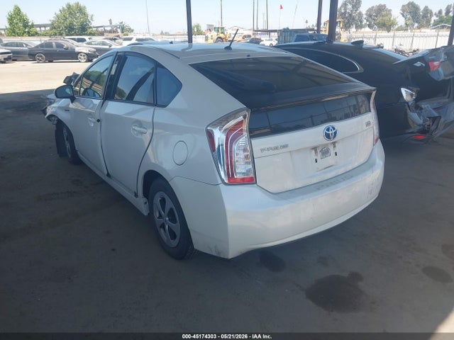 Продажа на аукционе авто 2014 Toyota Prius Two, vin: JTDKN3DU8E1762809, номер лота: 45174303