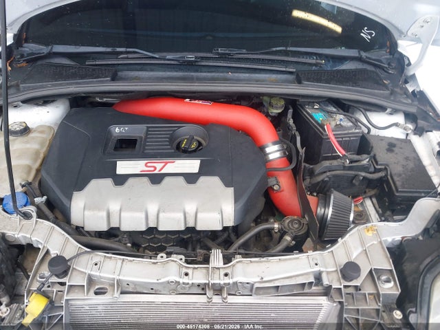 45174308 :رقم المزاد ، 1FADP3L93EL135686 vin ، 2014 Ford Focus St مزاد بيع