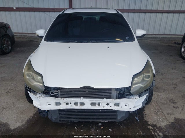 45174308 :رقم المزاد ، 1FADP3L93EL135686 vin ، 2014 Ford Focus St مزاد بيع