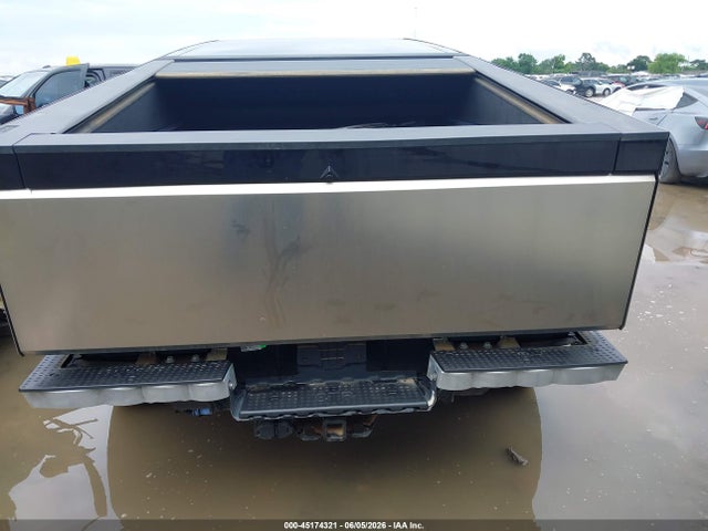 Tesla Cybertruck 2024 7G2CEHEDXRA046176 Image 16