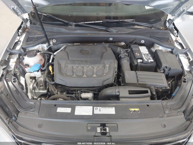 Продаж на аукціоні авто 2019 Volkswagen Passat 2.0t Wolfsburg Edition, vin: 1VWLA7A36KC004340, номер лоту: 45174350