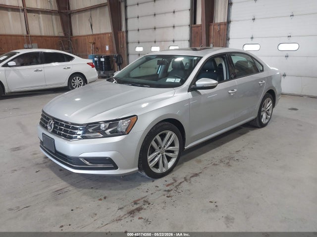 Продаж на аукціоні авто 2019 Volkswagen Passat 2.0t Wolfsburg Edition, vin: 1VWLA7A36KC004340, номер лоту: 45174350