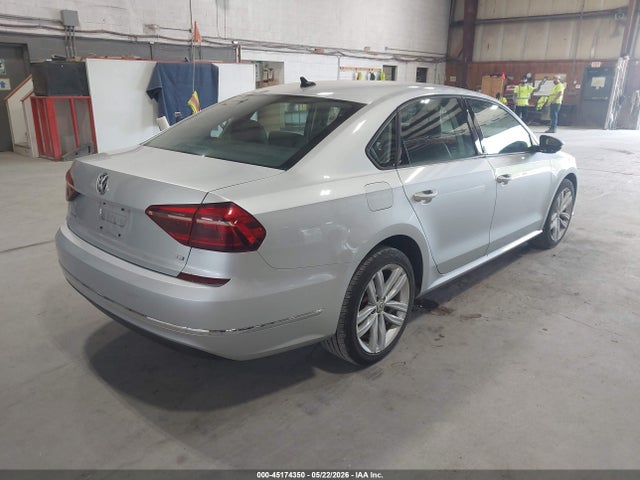 Продаж на аукціоні авто 2019 Volkswagen Passat 2.0t Wolfsburg Edition, vin: 1VWLA7A36KC004340, номер лоту: 45174350