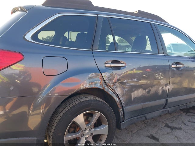 45174352 :رقم المزاد ، 4S4BRDPC3E2208600 vin ، 2014 Subaru Outback 3.6r Limited مزاد بيع