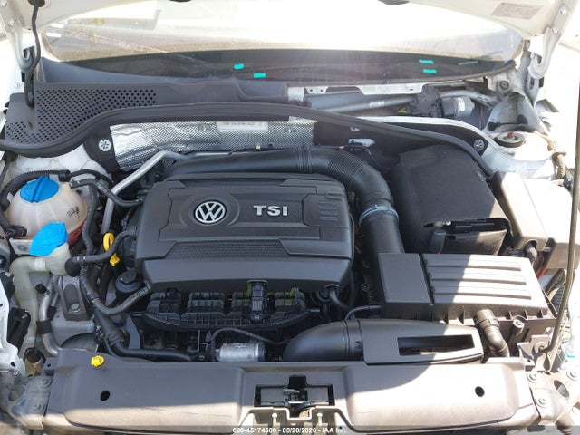 2015 Volkswagen Beetle 1.8t Classic მანქანა იყიდება აუქციონზე, vin: 3VWF17ATXFM653432, აუქციონის ნომერი: 45174500