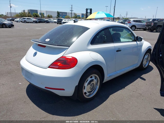 2015 Volkswagen Beetle 1.8t Classic მანქანა იყიდება აუქციონზე, vin: 3VWF17ATXFM653432, აუქციონის ნომერი: 45174500