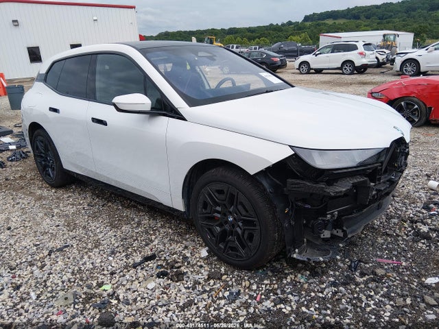 2026 Bmw Ix Xdrive45 მანქანა იყიდება აუქციონზე, vin: WB543CF01TCW07802, აუქციონის ნომერი: 45174511