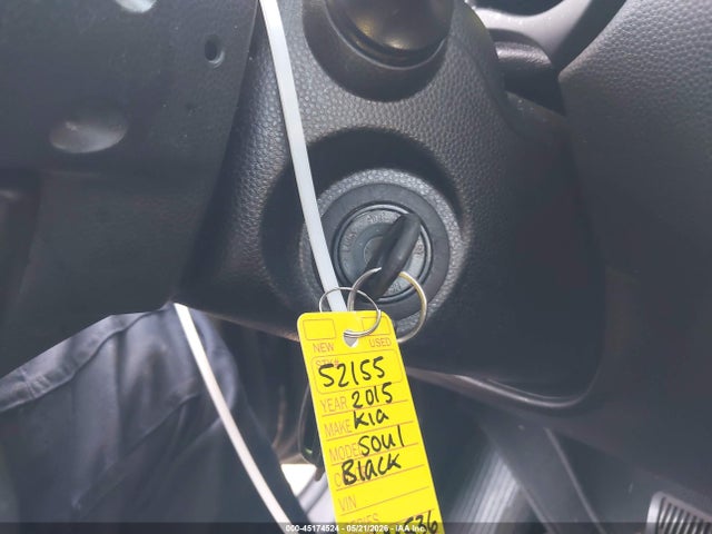 45174524 :رقم المزاد ، KNDJN2A29F7175414 vin ، 2015 Kia Soul مزاد بيع