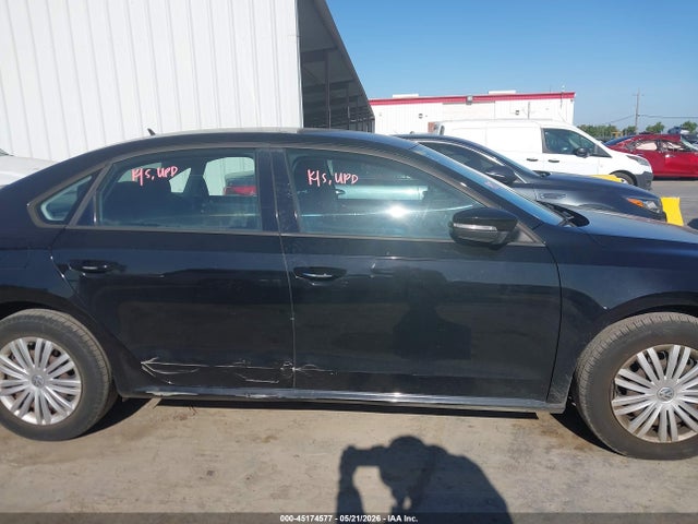 2014 Volkswagen Passat 1.8t S მანქანა იყიდება აუქციონზე, vin: 1VWAT7A30EC114497, აუქციონის ნომერი: 45174577