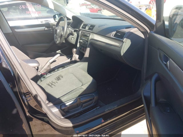 2014 Volkswagen Passat 1.8t S მანქანა იყიდება აუქციონზე, vin: 1VWAT7A30EC114497, აუქციონის ნომერი: 45174577