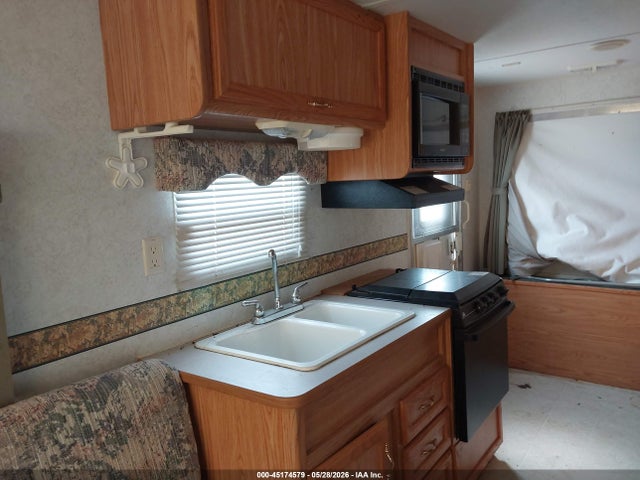 2002 Jayco Other მანქანა იყიდება აუქციონზე, vin: 47CTE0H212M410739, აუქციონის ნომერი: 45174579