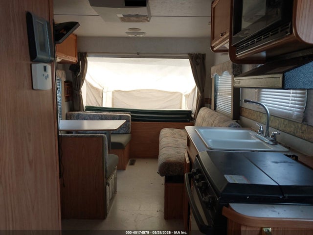 2002 Jayco Other მანქანა იყიდება აუქციონზე, vin: 47CTE0H212M410739, აუქციონის ნომერი: 45174579