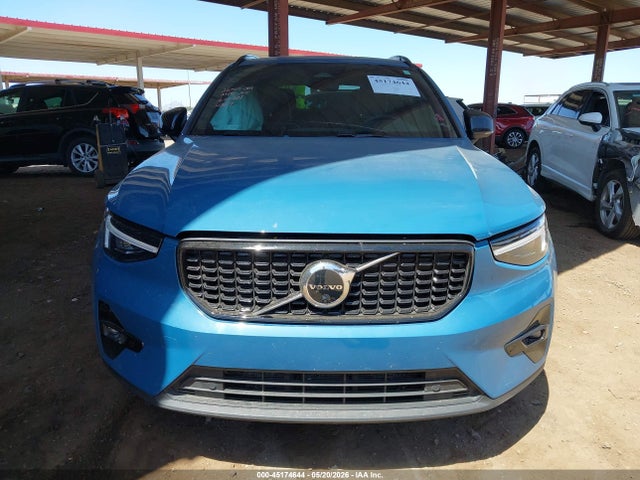 Volvo Xc40 B5 Ultimate Dark Theme 2023 YV4L12UM4P2944267 Image 12