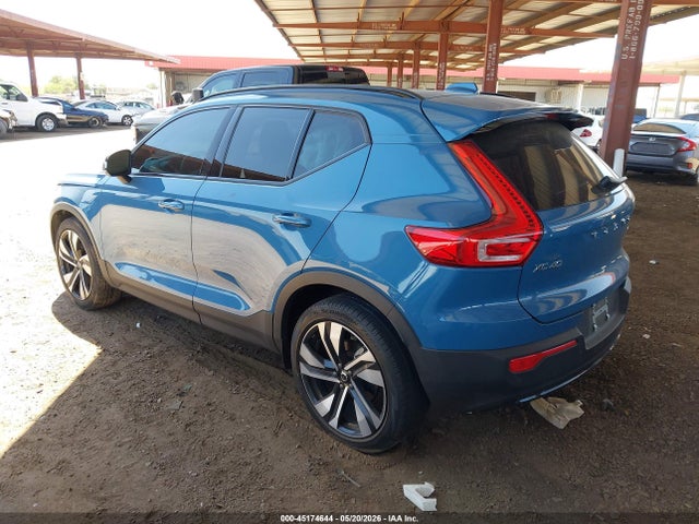 Volvo Xc40 B5 Ultimate Dark Theme 2023 YV4L12UM4P2944267 Image 3