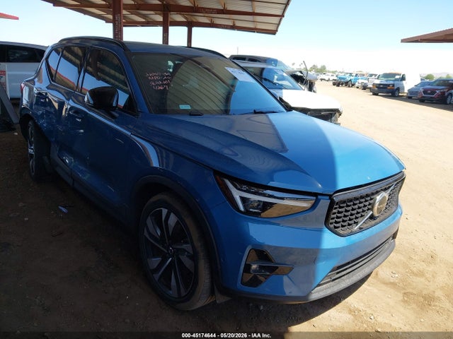 Volvo Xc40 B5 Ultimate Dark Theme 2023 YV4L12UM4P2944267 Image 6
