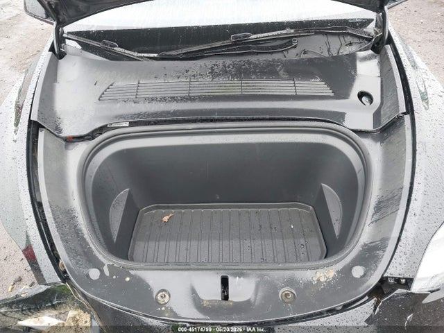 2025 Tesla Model Y Long Range Dual Motor All-wheel Drive მანქანა იყიდება აუქციონზე, vin: 7SAYGDEE8SF266965, აუქციონის ნომერი: 45174799