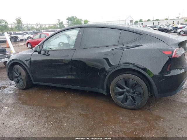 2025 Tesla Model Y Long Range Dual Motor All-wheel Drive მანქანა იყიდება აუქციონზე, vin: 7SAYGDEE8SF266965, აუქციონის ნომერი: 45174799