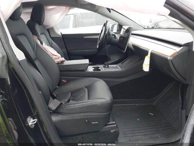 2025 Tesla Model Y Long Range Dual Motor All-wheel Drive მანქანა იყიდება აუქციონზე, vin: 7SAYGDEE8SF266965, აუქციონის ნომერი: 45174799
