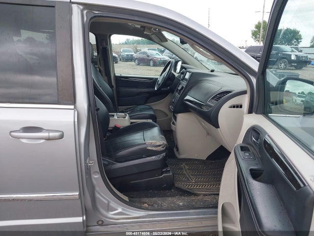 2013 Chrysler Town & Country Touring მანქანა იყიდება აუქციონზე, vin: 2C4RC1BG9DR705518, აუქციონის ნომერი: 45174806
