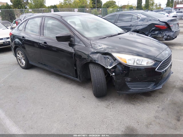 Ford FOCUS SE 2018 1FADP3FE1JL235756 Image 1